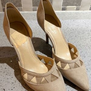 Marc Fisher creamy tan Suede Heels